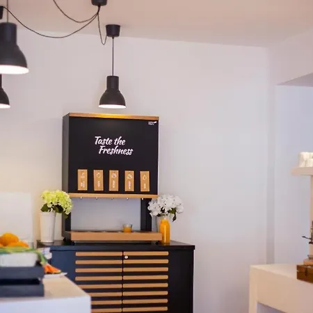 Hotel Lumbarda لومباردا