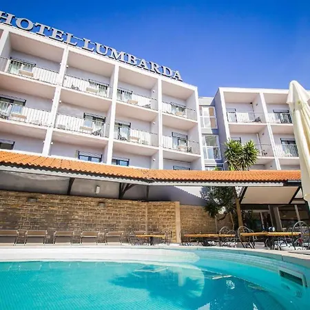 Hotel Lumbarda 酒店