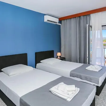 Hotel Lumbarda 3* Lumbarda