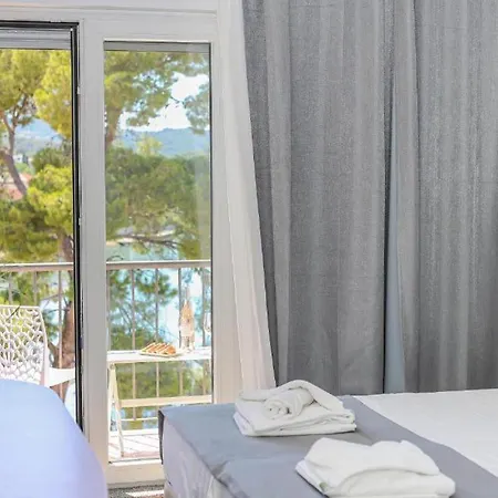 فندق Hotel Lumbarda