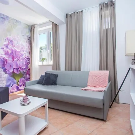 Hotel Lumbarda 3*