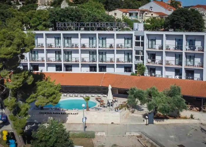 Hotel Hotel Lumbarda 3*